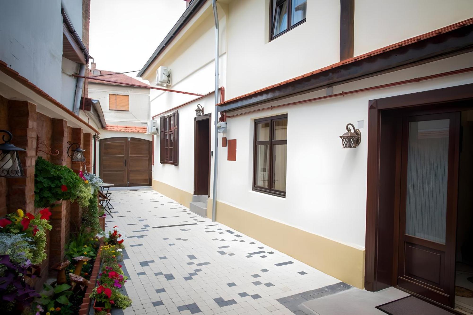 Aparthotel Cochet House Sybin Zewnętrze zdjęcie